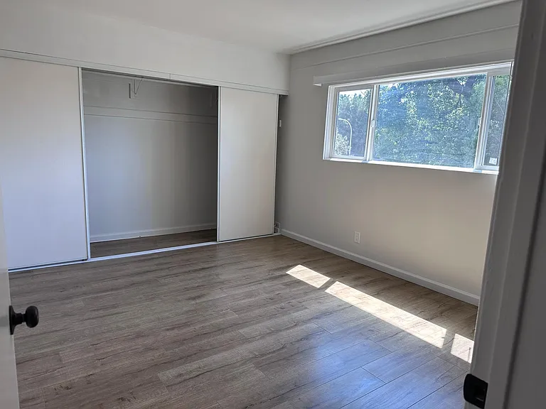 bedroom unit 9