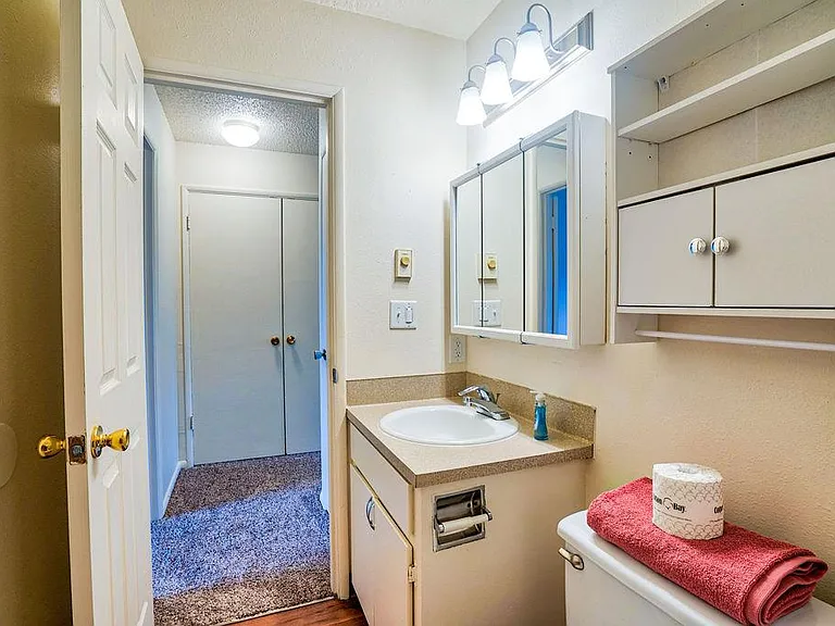 Maple Terrace Apartments — Photo 22