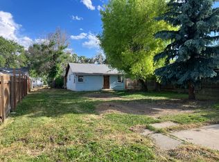 1324 Lewis St, Sheridan, WY 82801