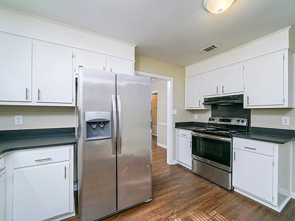 4th image of 302 Candlewood Dr