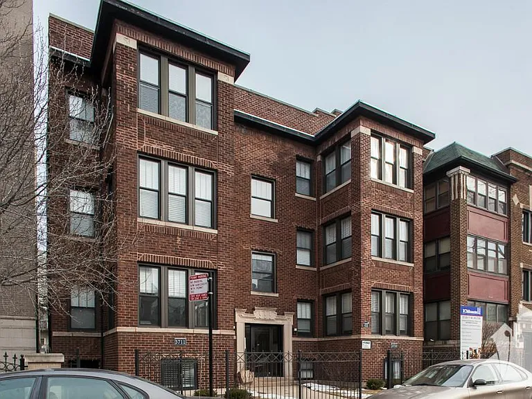 3709-3 N Wilton Ave — Photo 1