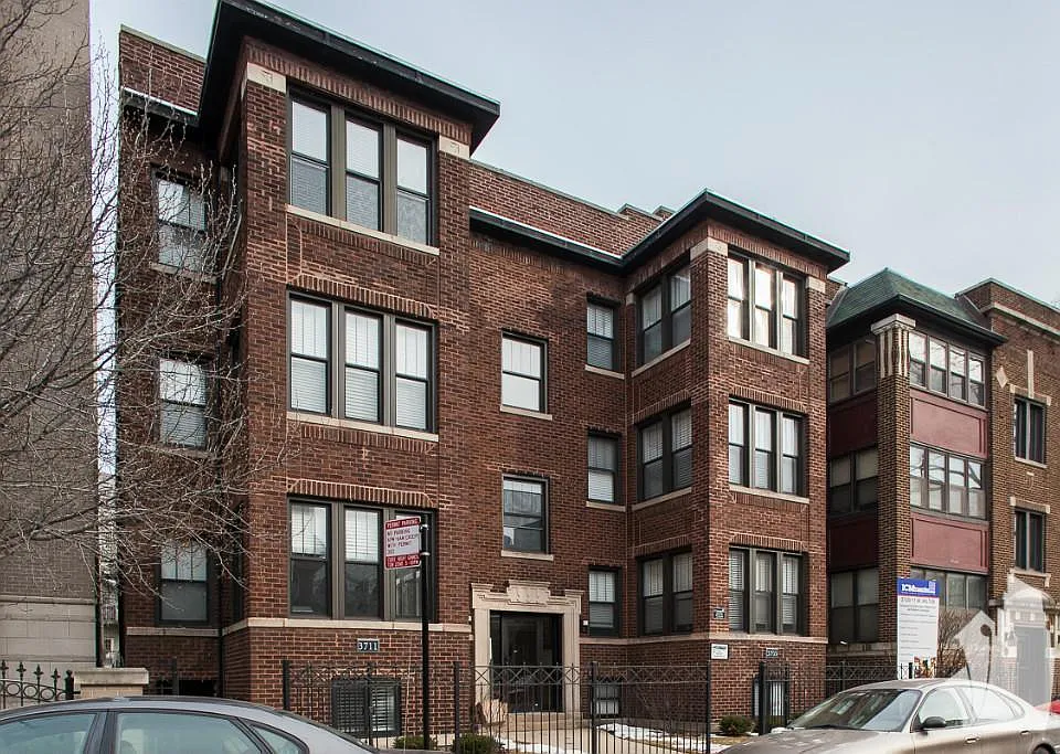 3715 N Wilton Ave #2