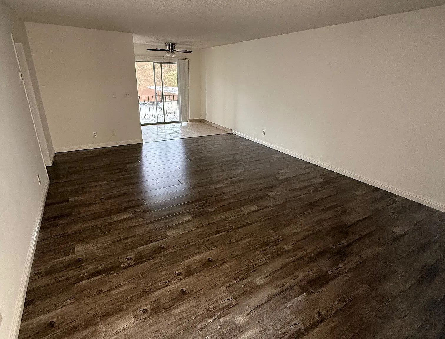 Royal Wyandotte Apartments — Photo 2