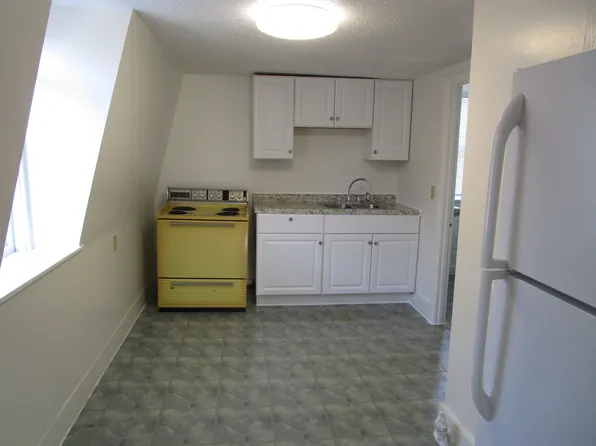 11 Amherst St #5, Nashua, NH 03064