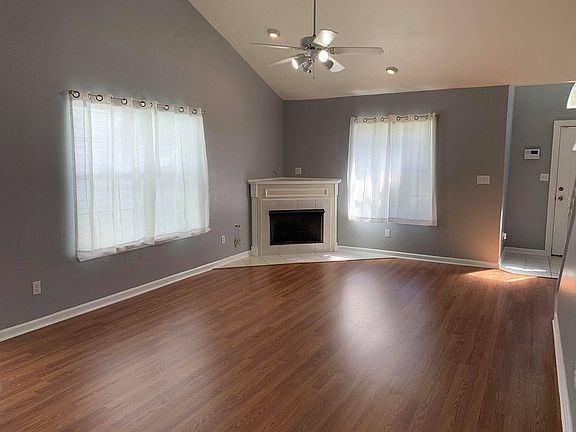 4th image of 3374 Tansey Ct
