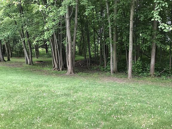 3rd image of 8852 Lake Michigan Dr