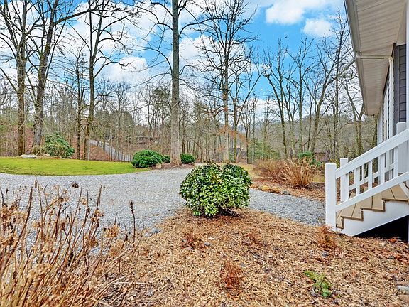 4th image of 29 River Bluff Dr