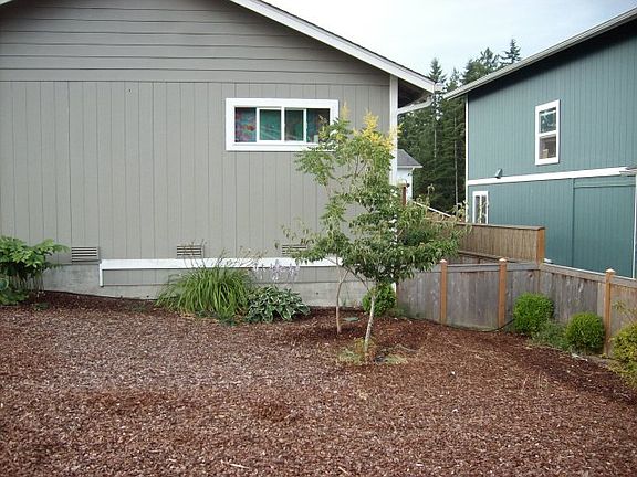 5th image of 21903 Max William Pl NE