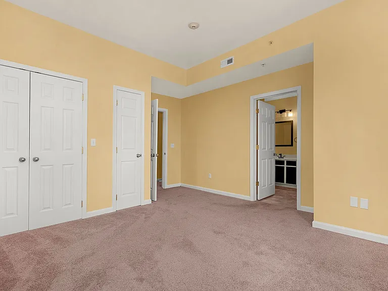 2300 N Calvert St — Photo 26