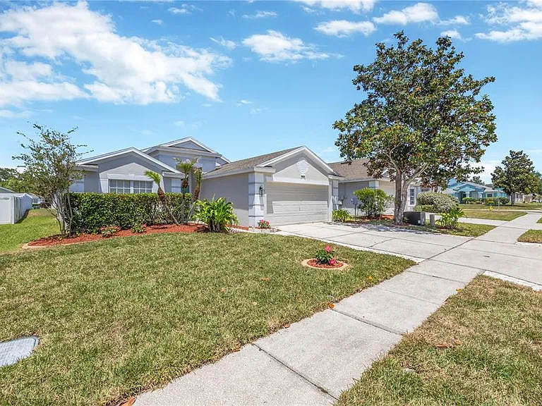 30435 Annadale Dr — Photo 52