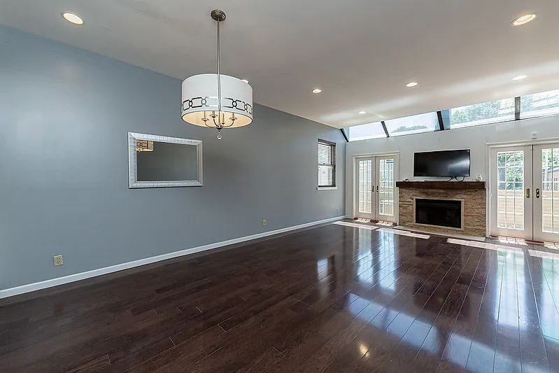 3 bed, 1617 sqft, $2,450 — Photo 4