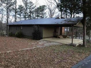 859 Cedar Creek Dr, Sylacauga, AL 35151