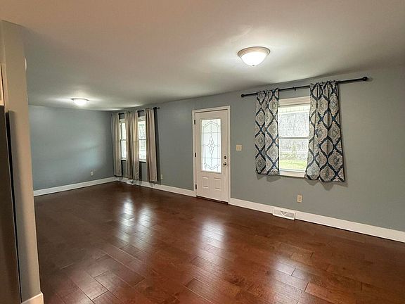 4th image of 41 Valentine Branch Rd