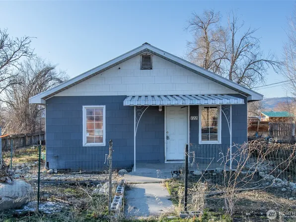 722 Jackson Street, Omak, WA 98841