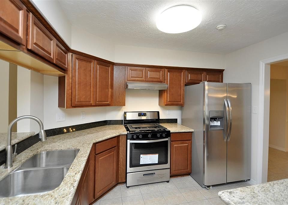 1st image of 15703 Fox Springs Dr