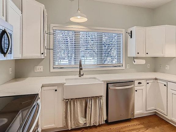 5th image of 2216A White Pine Ct