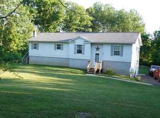 438 Five Springs Rd, Stroudsburg, PA 18360