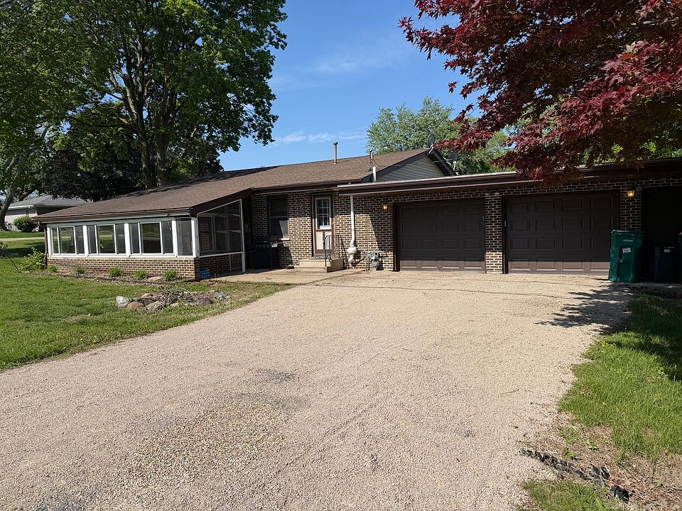 2nd image of 1100 Wacker Dr