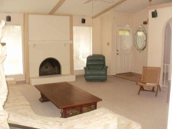 4th image of 1911 Baylor Dr