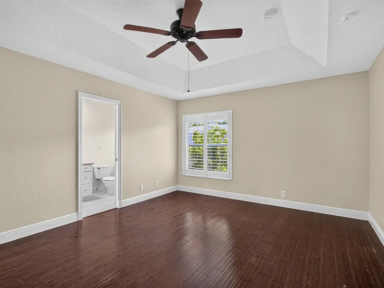 4481 NW 20th Ave — Photo 18