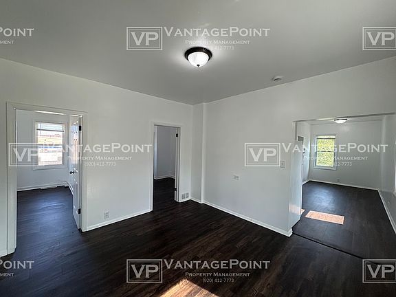 4th image of 213 E Green Bay St #B