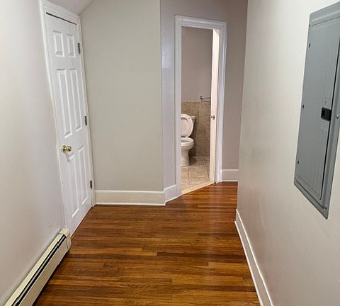 5th image of 17 Sewall St APT 1