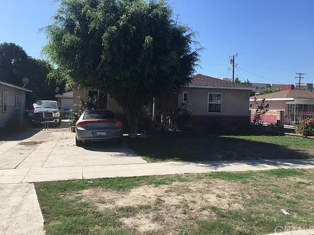 2nd image of 5736 Main St