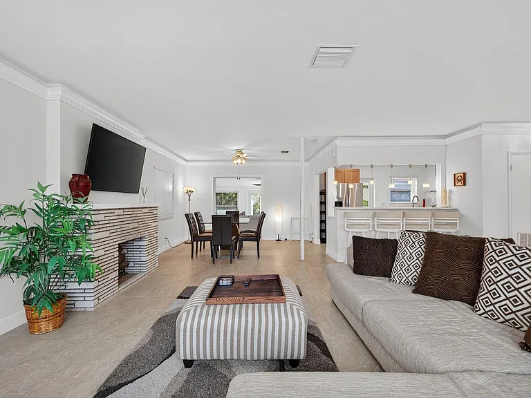 283 Imperial Ln — Photo 11