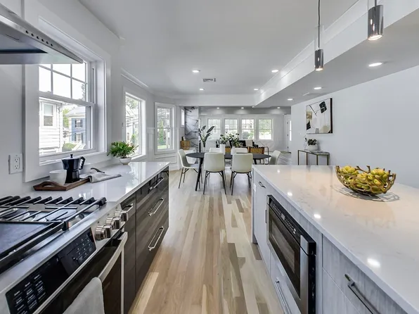 37 Appleton St #37, Arlington, MA 02476