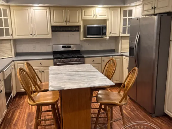 46 Pitman St, 46 Pitman St #F1fbf9d0e, Fall River, MA 02723