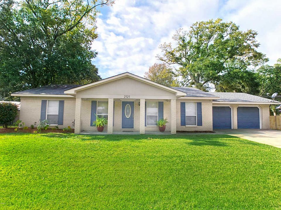 1st image of 2121 Sandalwood Pl