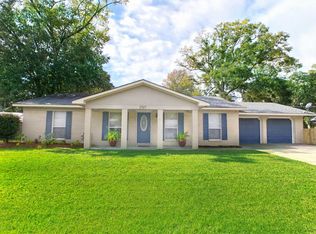 2121 Sandalwood Pl, Gautier, MS 39553