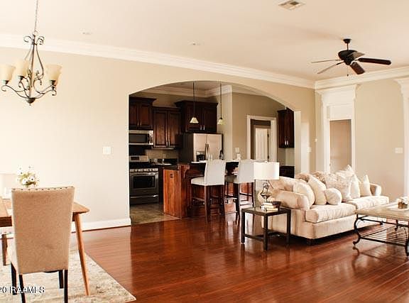 3rd image of 102 Fox Creek Dr