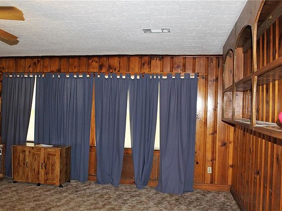 4th image of 4028 Roy Ln