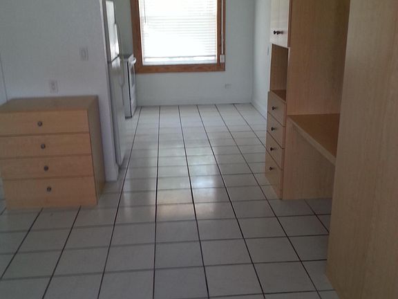 Living Rm into Kitchen