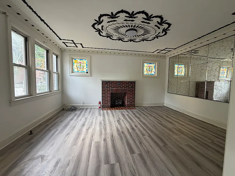722 E 231st St #1 — Photo 3