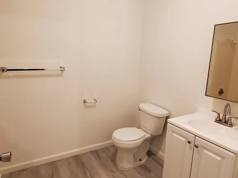 668 Anchor Ave — Photo 8