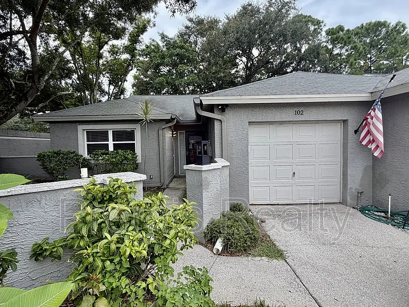 2 bed, 2.0 bath, 1268 sqft, $2,095 — Photo 2