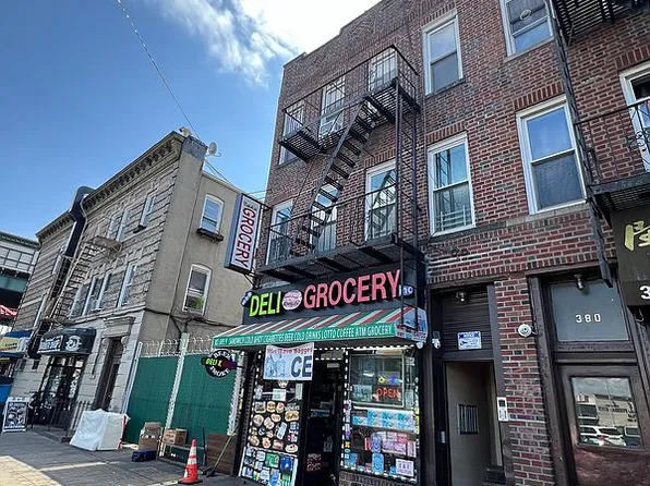 382 Avenue I, Brooklyn, NY 11204