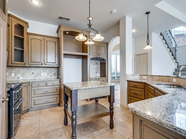 2500 Sir Tristram Ln — Photo 14