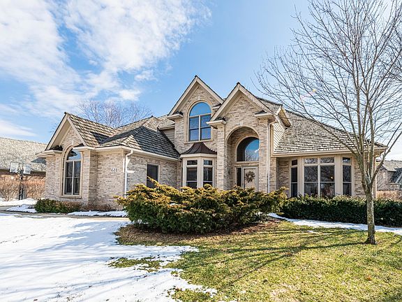 2nd image of 611 Waters Edge Dr