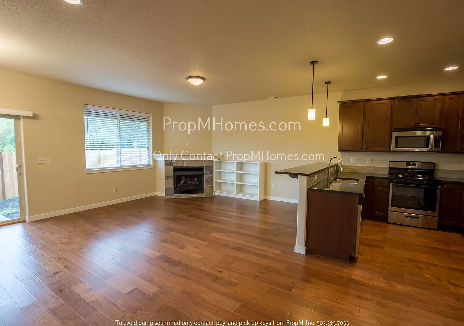 Beautiful Four Bedroom Home in North Plains — Photo 2