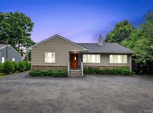 531 Old Country Rd, Plainview, NY 11803