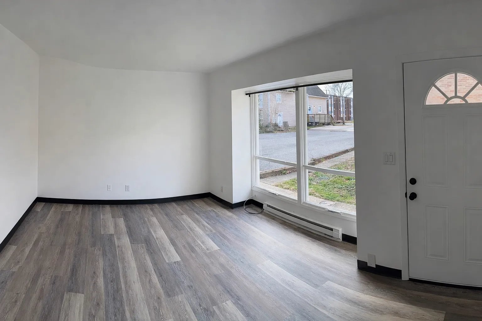 1 bed, 1.0 bath, 597 sqft, $850 — Photo 1