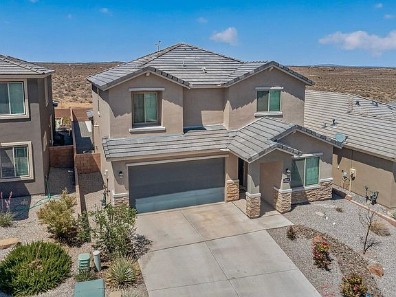 2nd image of 3058 Shannon Ln NE