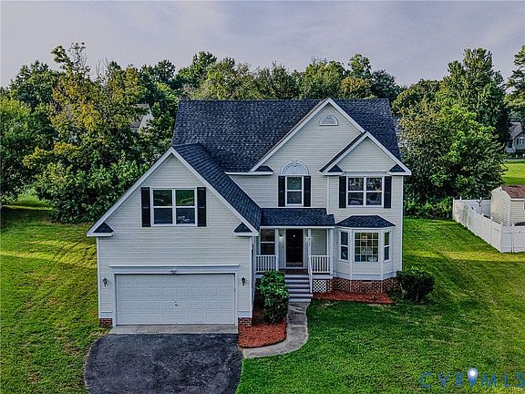 4th image of 912 Harmony Rd