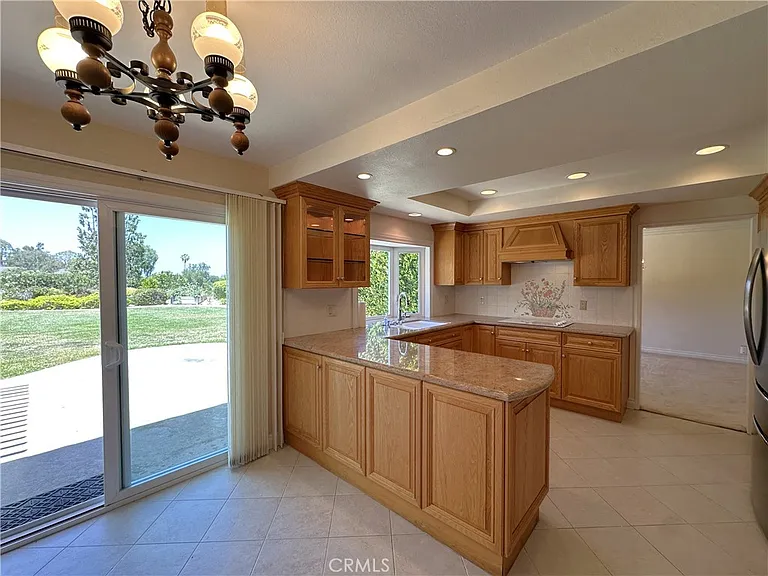 26543 Academy Dr — Photo 15