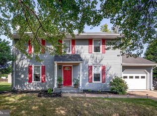 811 Shamrock Dr, Fredericksburg, VA 22407