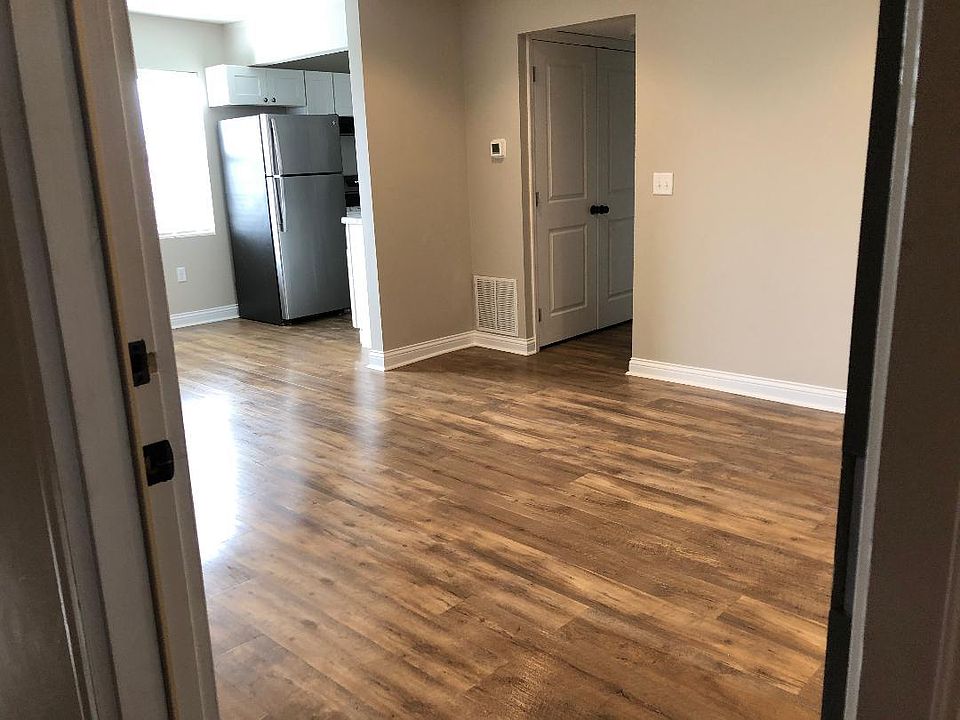 1st image of 212 Geri Ln #1