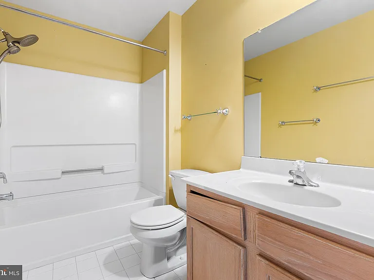 271 Yorktown Ct — Photo 27